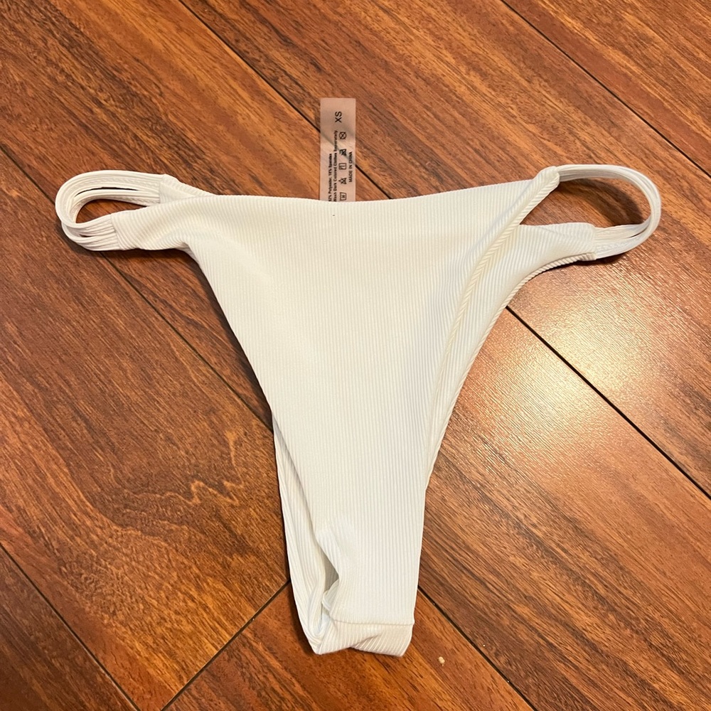 white bikini bottoms - Picture 2 of 2